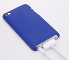 Simplism Thinpoly Cover Set for iPod touch (4th) イヤホン＆Dockケーブル接続イメージ