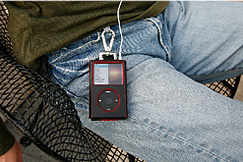 TUNEWEAR PRIE Ambassador for iPod classic B/R[TUN-IP-100112]
